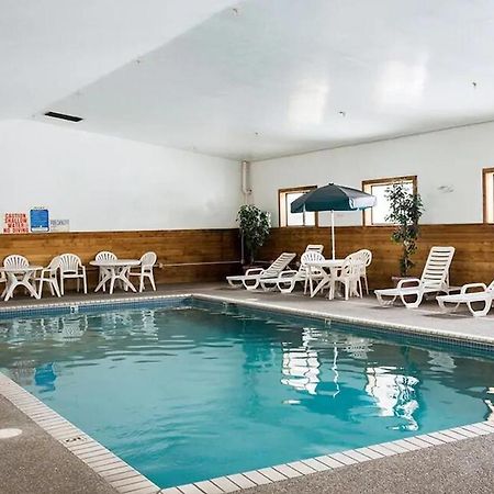 Norwood Inn And Suites - Minneapolis-St Paul Roseville Εξωτερικό φωτογραφία