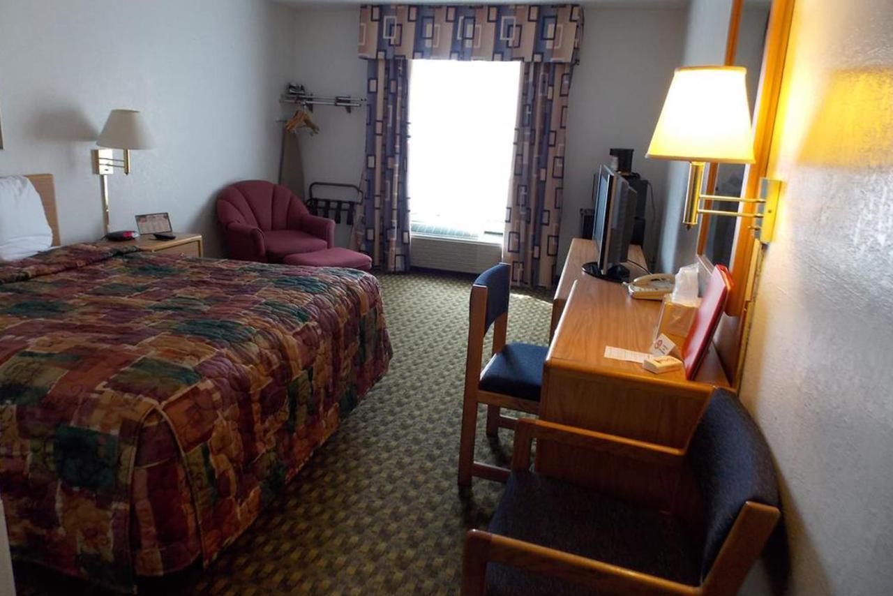 Norwood Inn And Suites - Minneapolis-St Paul Roseville Εξωτερικό φωτογραφία