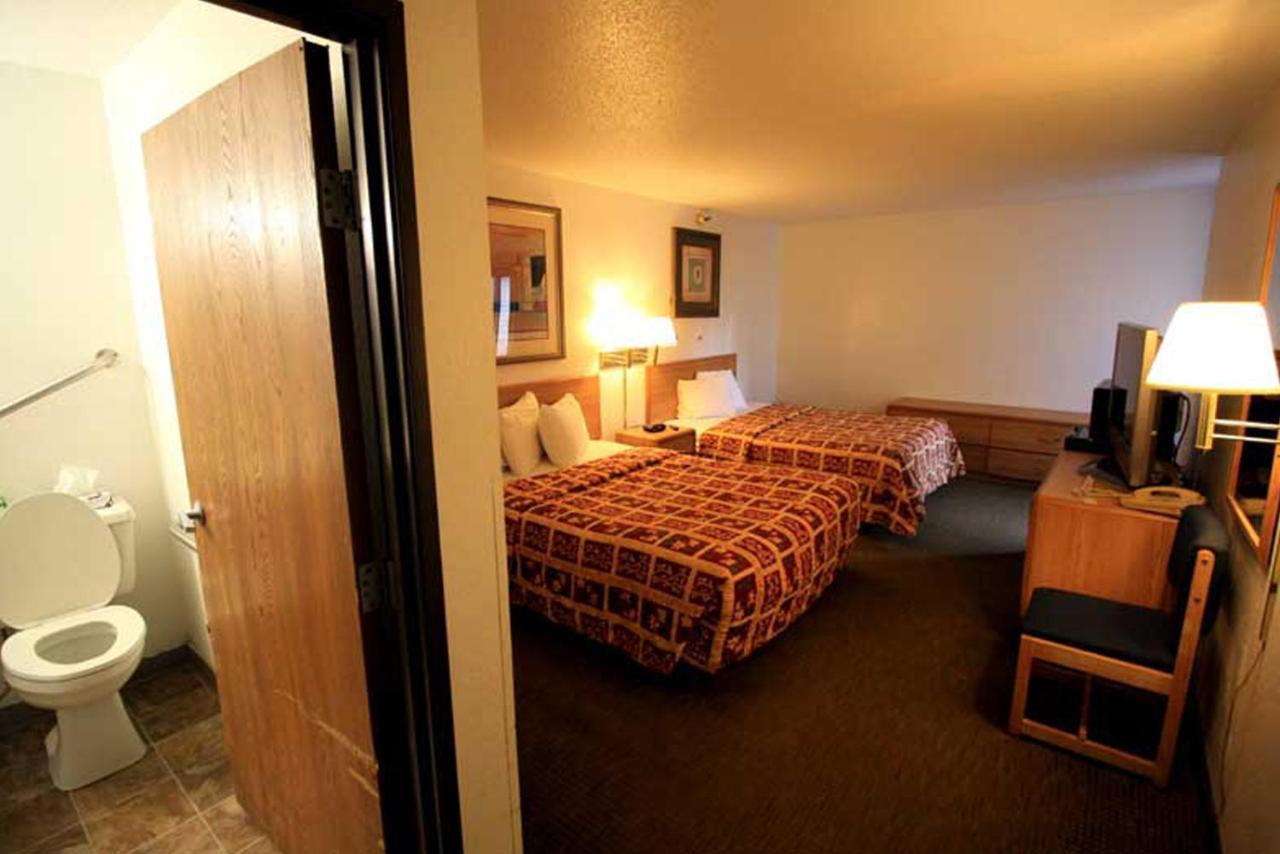 Norwood Inn And Suites - Minneapolis-St Paul Roseville Εξωτερικό φωτογραφία