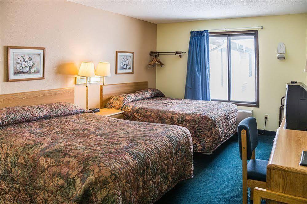 Norwood Inn And Suites - Minneapolis-St Paul Roseville Εξωτερικό φωτογραφία