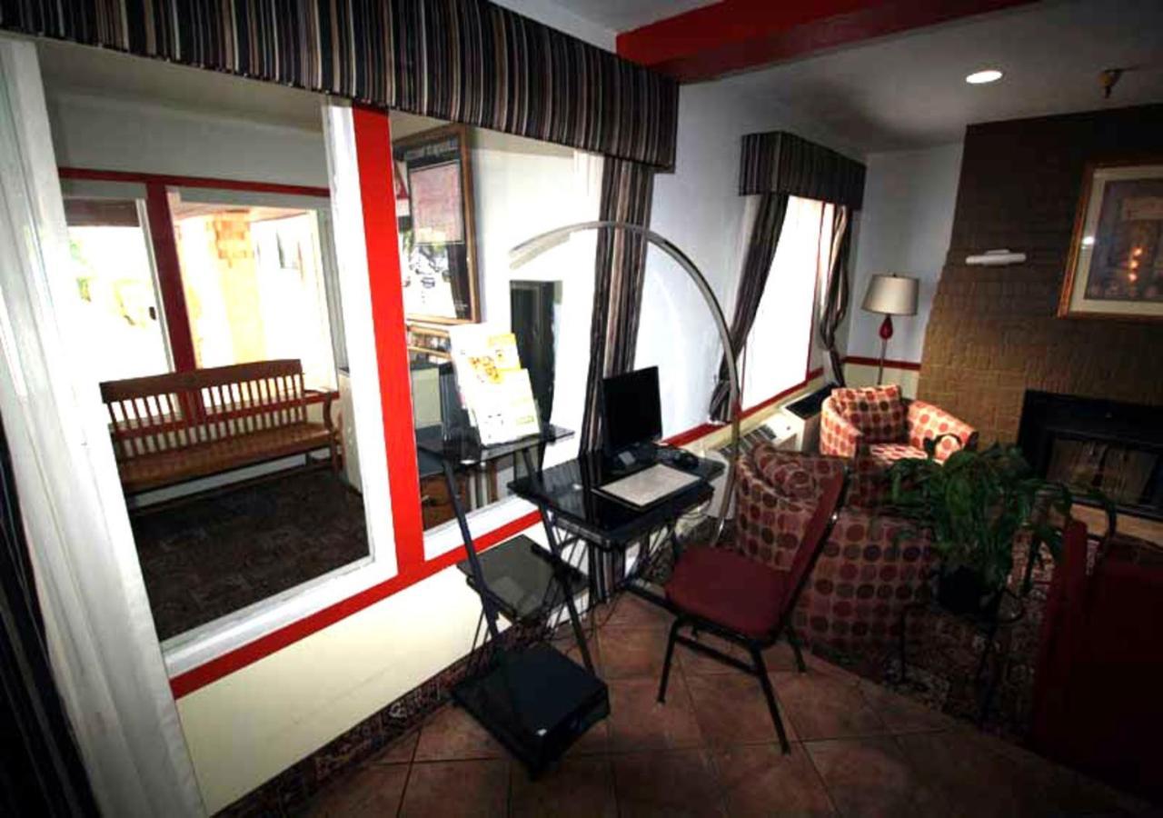 Norwood Inn And Suites - Minneapolis-St Paul Roseville Εξωτερικό φωτογραφία
