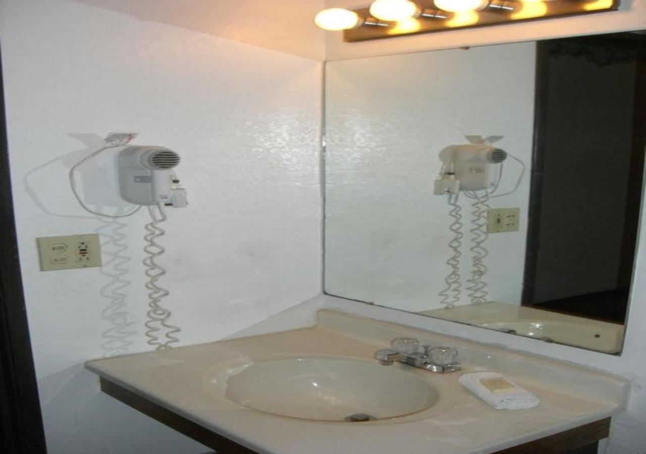 Norwood Inn And Suites - Minneapolis-St Paul Roseville Εξωτερικό φωτογραφία